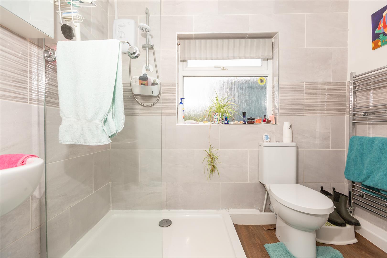 Carmarthen Road, Fforestfach, Swansea, SA5 4BR